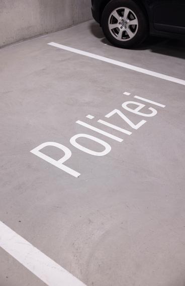 Parkplatz Polizei