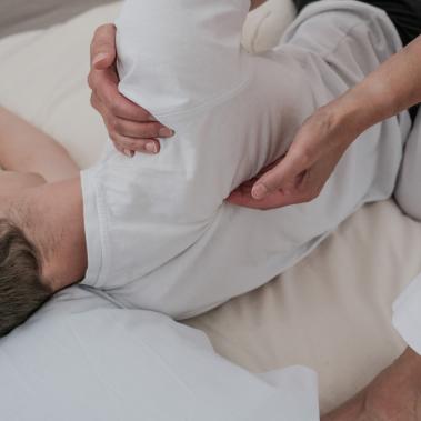 Berührungen lösen Verspannungen